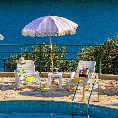 Apartment Milna - With Swimming Pool & Amazing Seaviews, Above Bijaka Beach Εξωτερικό φωτογραφία