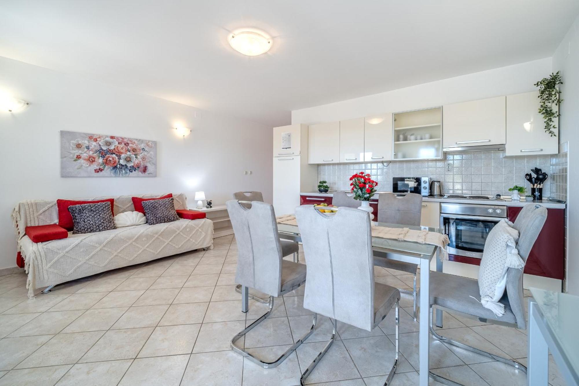 Apartment Milna - With Swimming Pool & Amazing Seaviews, Above Bijaka Beach Εξωτερικό φωτογραφία