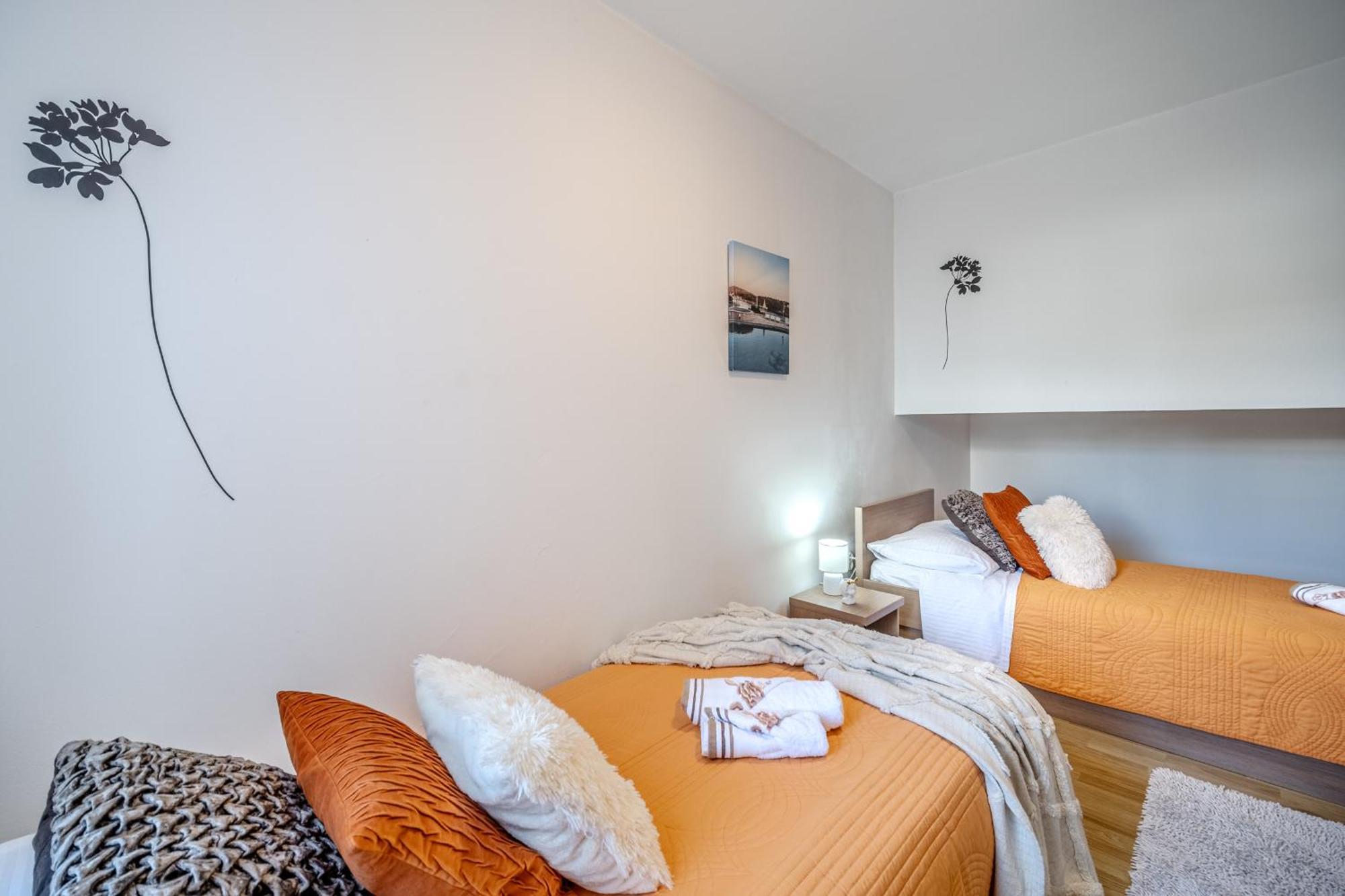 Apartment Milna - With Swimming Pool & Amazing Seaviews, Above Bijaka Beach Εξωτερικό φωτογραφία