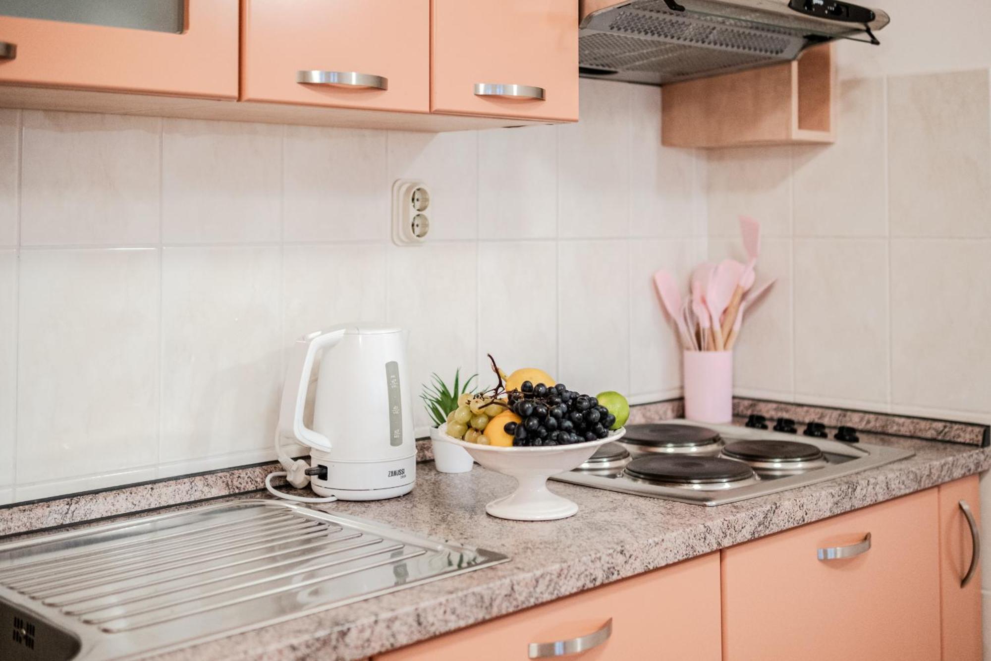 Apartment Milna - With Swimming Pool & Amazing Seaviews, Above Bijaka Beach Εξωτερικό φωτογραφία