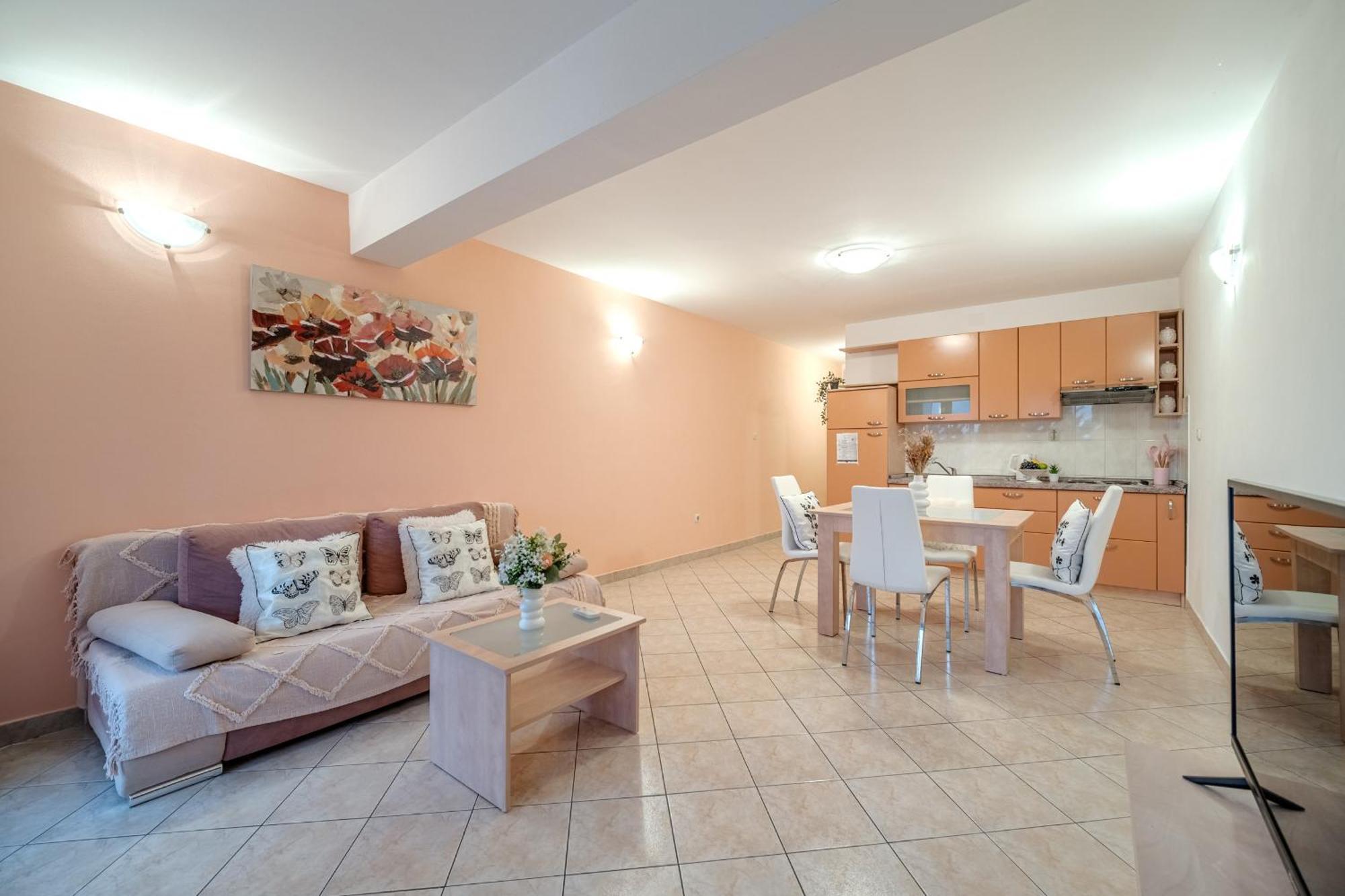 Apartment Milna - With Swimming Pool & Amazing Seaviews, Above Bijaka Beach Εξωτερικό φωτογραφία