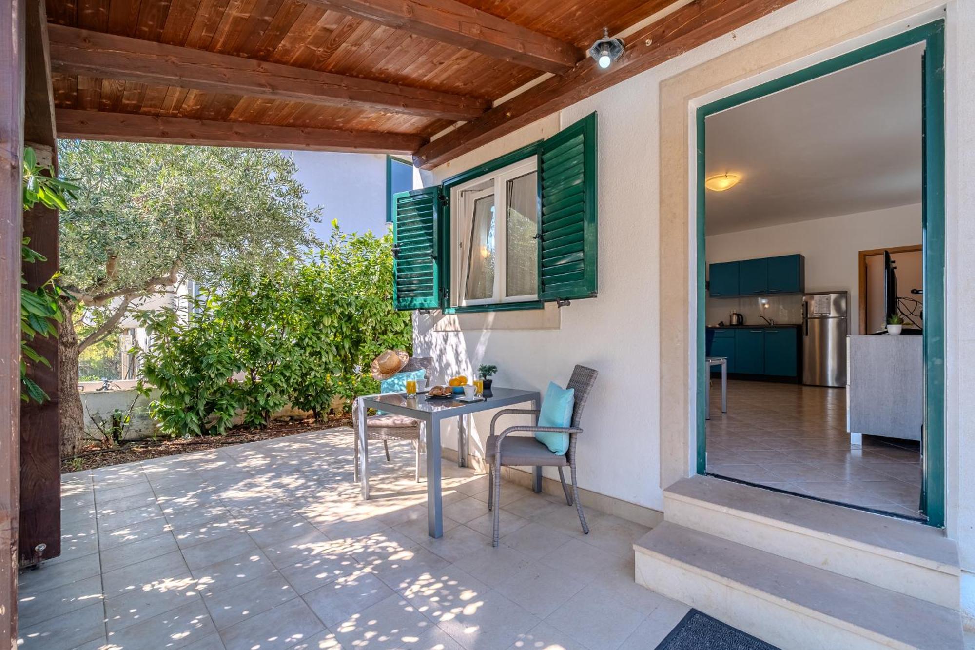 Apartment Milna - With Swimming Pool & Amazing Seaviews, Above Bijaka Beach Εξωτερικό φωτογραφία